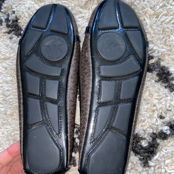 EUC Practically new Michael Kors Flats - Picture 4 of 6